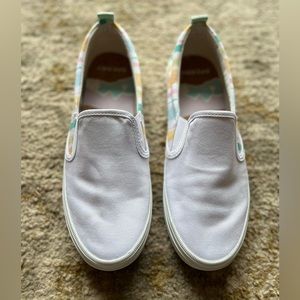 Women’s Sperry size 8 slip on sneaker